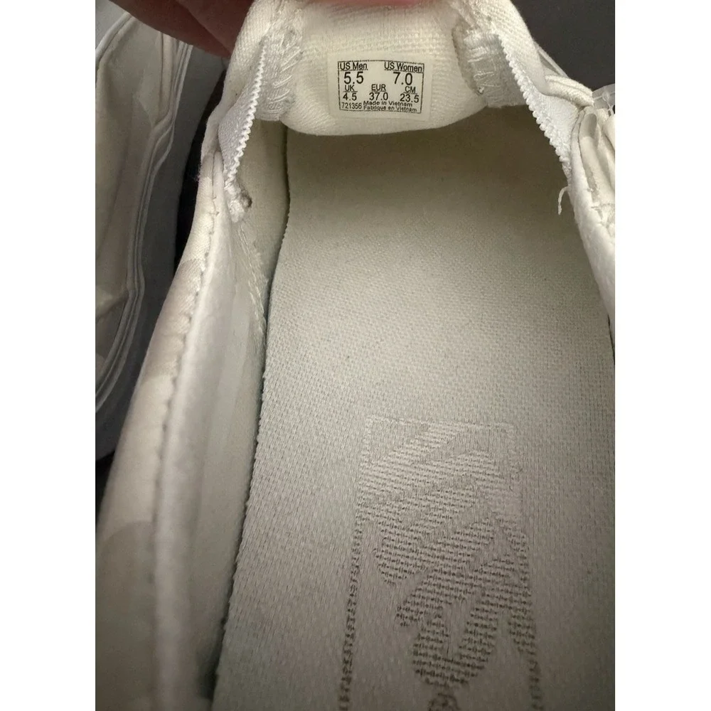 Vans Classic Slip-On Shoe Womens Size 7 Ivory Stackform Checkerboard Satin